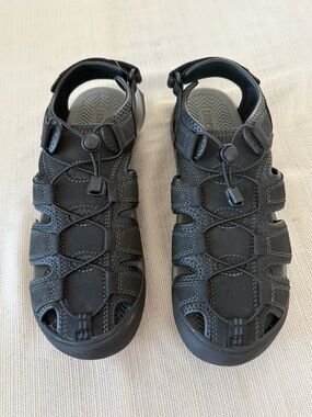 Khombu men’s Travis active Black Closed-Toe Sport Sandals